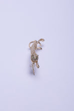 Load image into Gallery viewer, Panthére Ear Cuff