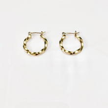 Load image into Gallery viewer, Maddie Earrings